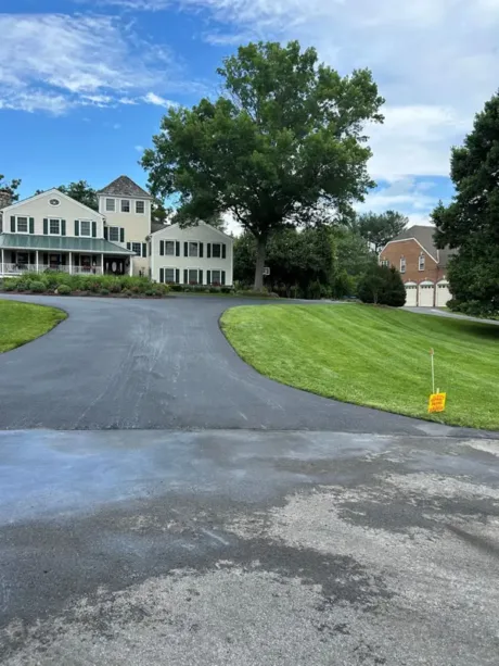 Asphalt Paving Driveway
